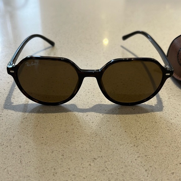 Ray-Ban Thalia Sunglasses - tortoiseshell - Picture 2 of 7